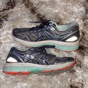 Asics Tenni Shoes